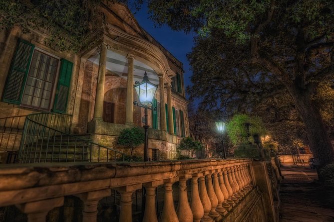 The Grave Tales Ghost Tour in Savannah - What to wear, bring, and expect on a walking tour