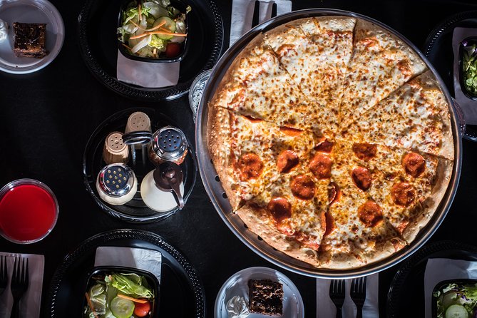 The Outta Control Magic Dinner Show in Orlando - Food Quality Reality Check: When Pizza Is Great, and When It Is Not