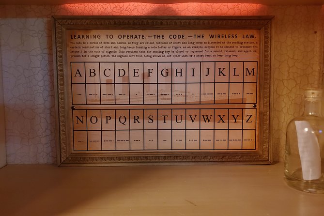 Titanic Escape Room Game for Private Group - Puzzles and Real-Feeling Props: What Makes This Titanic Theme Work