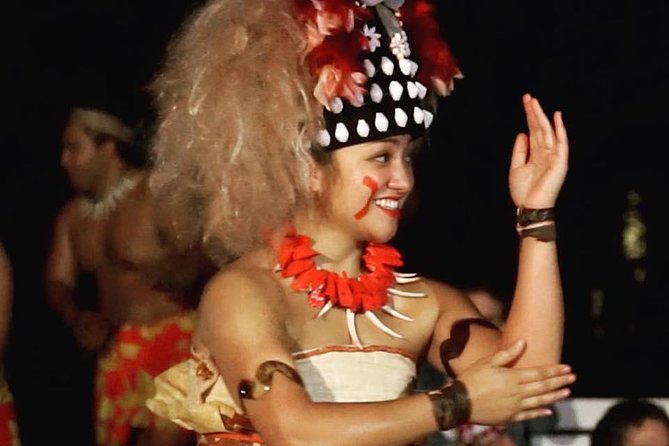 Toa Luau at Waimea Valley, Oahu - The Polynesian show: Hawaii, the islands, and a fire-knife finale