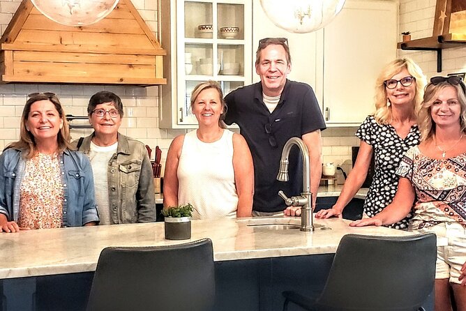 Top Waco Fixer Upper/City Tour: 5 Star, Award Winning, Affordable - Cruising Waco neighborhoods plus a castle outside view