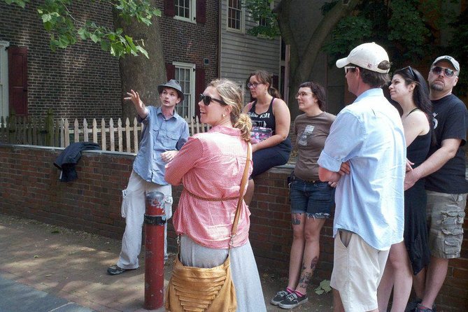 True Crime Philadelphia and History Tour - Christ Church and Elfreth’s Alley: colonial faces, modern shadows