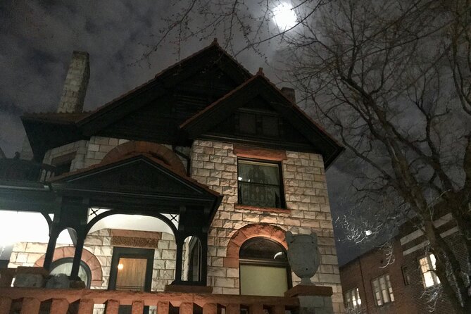 Twilight Ghost Tour - Stop 6, Capitol Hill Mansion Bed & Breakfast: illuminated facades and the photo-friendly “ethereal” look