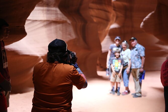 Upper Antelope Canyon Tour-AACT - The route that shapes your whole visit: single-direction entry and exit hike