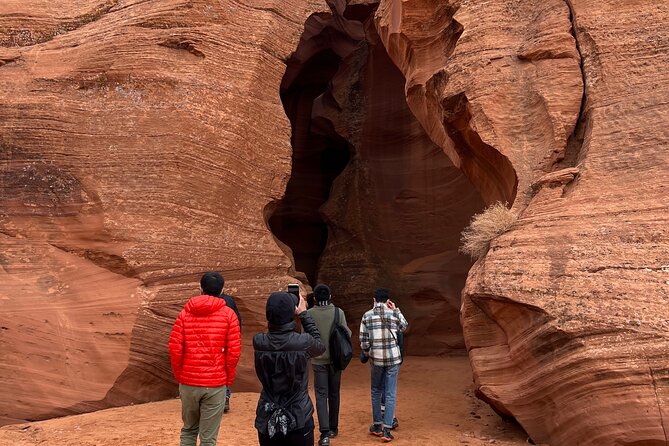 Upper & Lower Antelope Canyon Tours - Arizona Tours - Upper Antelope Canyon: shorter walk, steeper staircase return