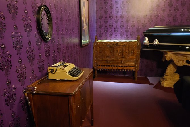 Vampire's Lair Escape Room Game for Private Group - Choosing the best time slot and scenario plan