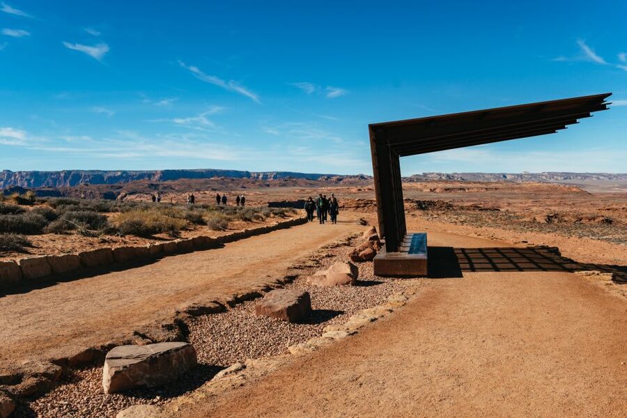 Vegas: Antelope Canyon & Horseshoe Bend Tour at Golden Hour - Walking and comfort: what to pack for a canyon day