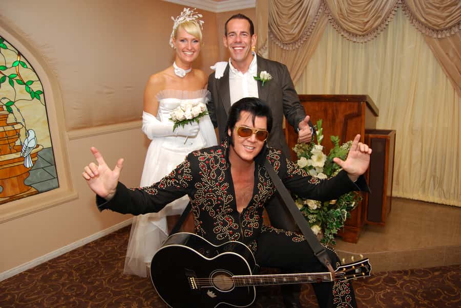 Vegas: Elvis-Themed Graceland Chapel Wedding or Vow Renewal - Key things I’d bookmark before you book