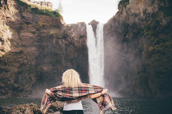 Visit Snoqualmie and Hike to Twin Falls (Transportation included) - Snoqualmie Falls: The 268-Foot Drop and the Twin Peaks Factor