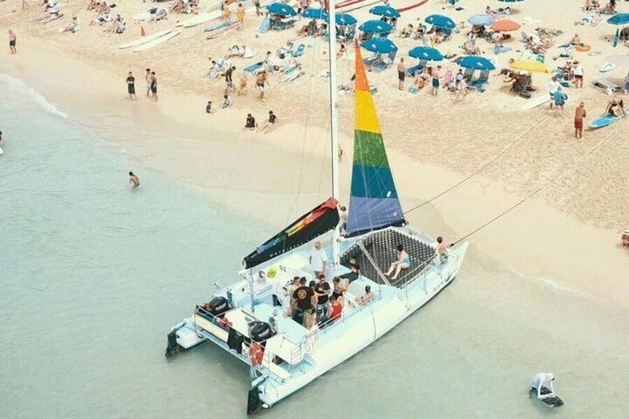Waikiki Beach: Turtle Snorkeling and Sailing on Hāwea - What gear you get, what to bring, and how the floatation belt changes things