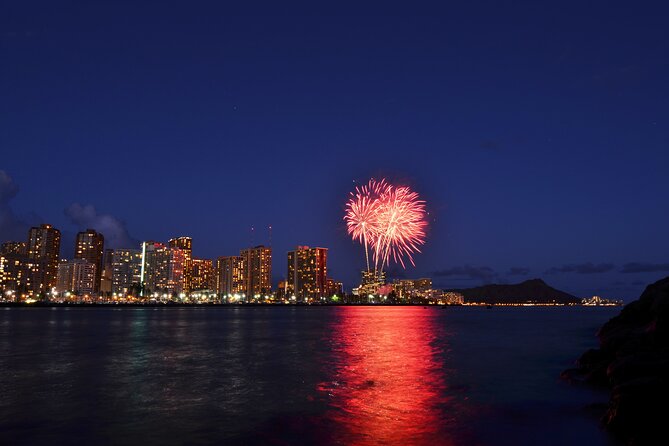 Waikiki: Friday Night Fireworks Catamaran Cruise - The fireworks show: why it feels short, but the night still lands