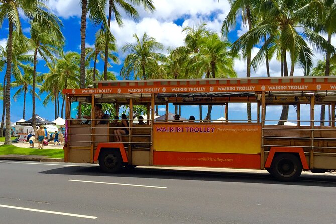Waikiki Trolley Blue Line Coastline & Local Grindz Hop-on Hop-off - Stop 4: Rainbow Drive-In for the classic plate lunch break