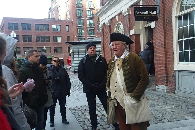 Walk the Historic Freedom Trail with Costumed Guide - A costumed Freedom Trail walk that stays manageable