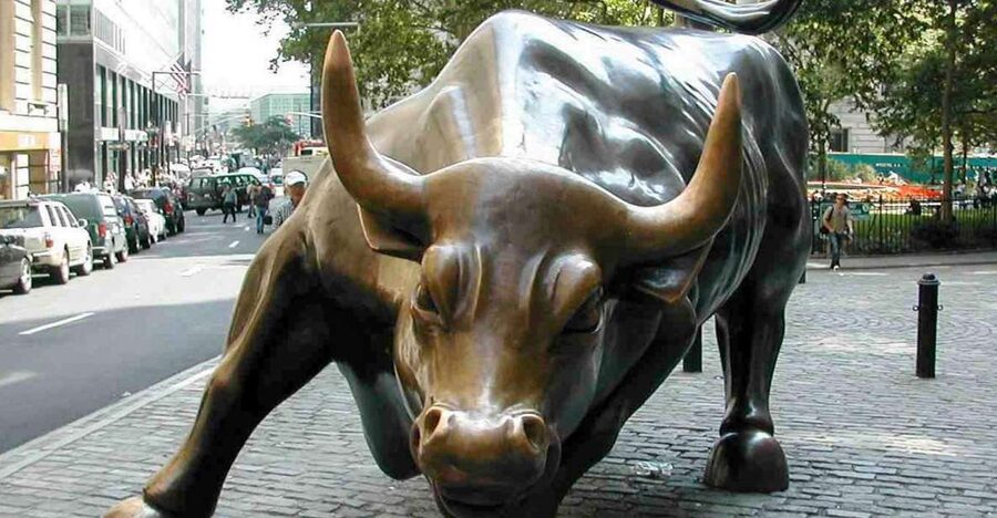 Wall Street Insider Tour with a Finance Professional - Federal Reserve area sights and the “street-level” view of modern finance