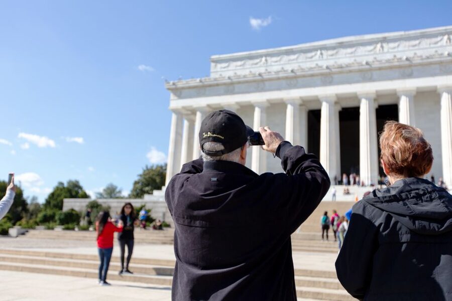 Washington, DC: African American History Tour & Museum Entry - Starting at the U.S. Navy Memorial, then hitting the famous photo stops