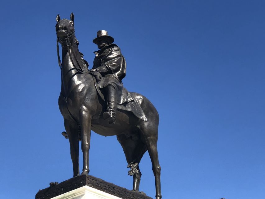 Washington DC: Bus Tour to the Highlights of the Capital - White House Area and Lincoln Memorial Steps: Photos, Stairs, and Meaning