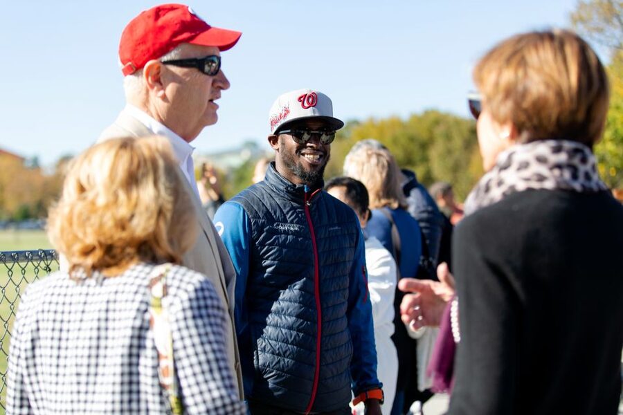 Washington DC: Bus Tour to the Highlights of the Capital - Bus Comfort, Cold Water, and Pacing That Avoids the DC Rush