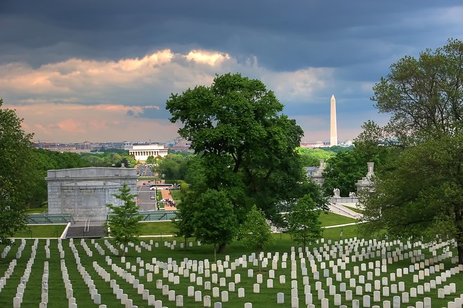 Washington DC Day Tour from New York City - Union Station for a one-hour reset and meal options