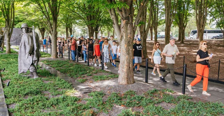 Washington DC Day Trip by Bus from New York City - Vietnam Veterans Memorials and Iwo Jima: Respectful, Impact-Forward Stops