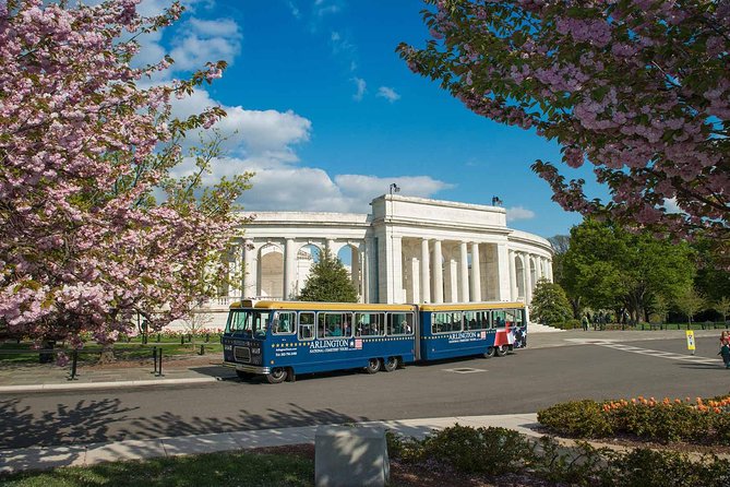 Washington DC Hop-On Hop-off Trolley Tour with 15 Stops - Price and what you actually get for it