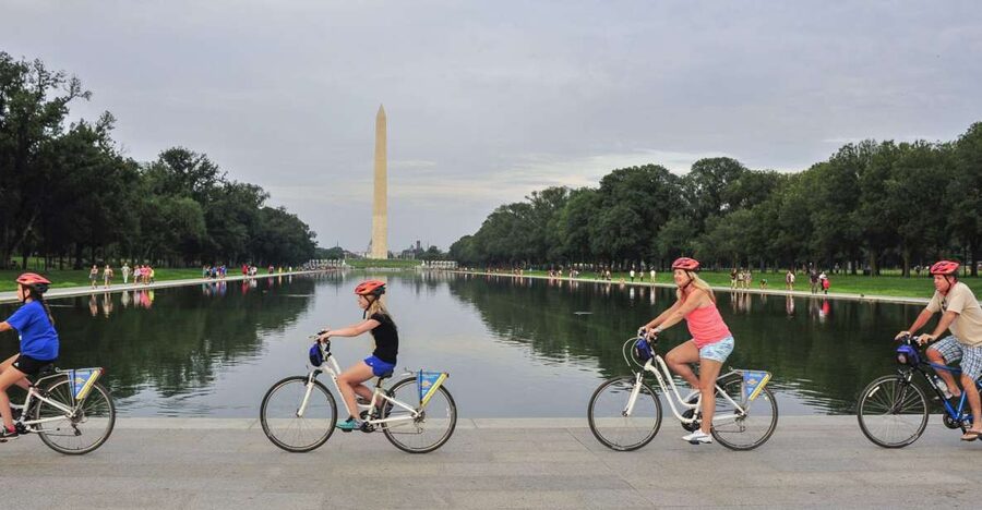 Washington DC: Monuments and Memorials Bike Tour - Washington Monument Area and the Smithsonian Castle Finish: A Strong Sense of DC Scale