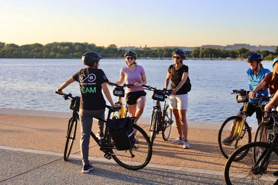 Washington DC: Monuments and Memorials Bike Tour - Cannondale Comfort Bikes: What the Ride Feels Like on the National Mall