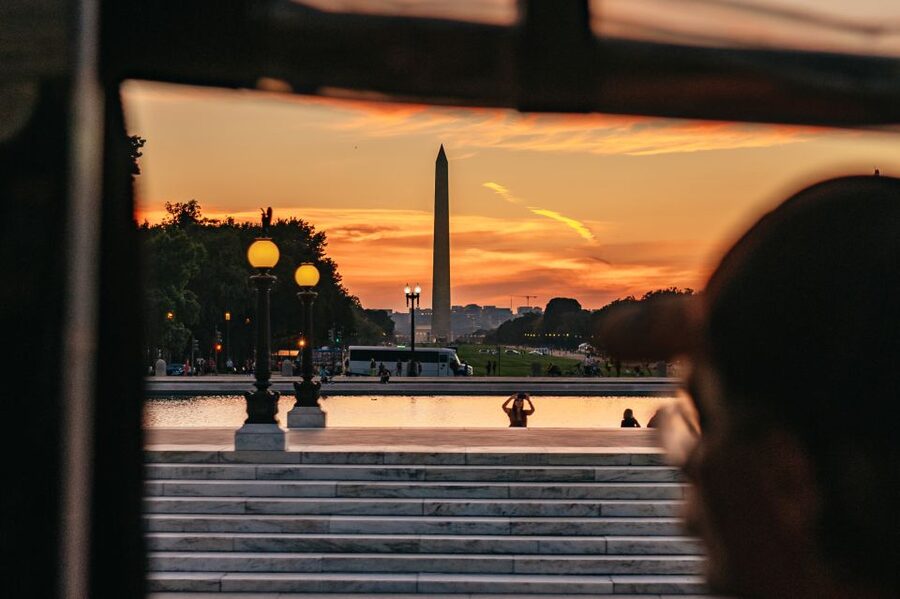 Washington DC: Monuments by Moonlight Nighttime Trolley Tour - Key Points Before You Go