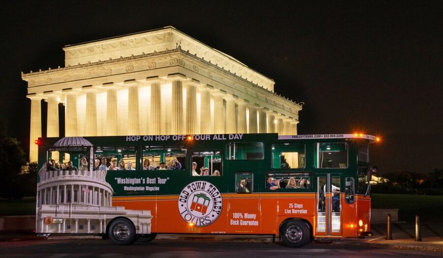 Washington DC: Monuments by Moonlight Nighttime Trolley Tour - Moonlight in DC: Why This Format Works