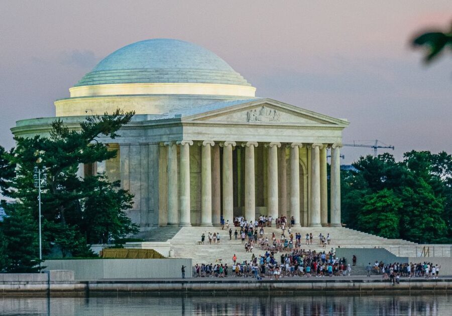 Washington DC: National Mall Night Bus Tour - Washington Monument photo stop: the one shot you’ll actually plan for