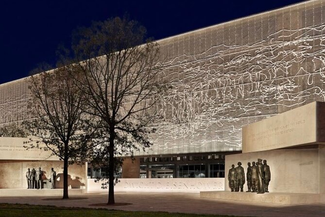 Washington DC Night-Time City Tour - Who This DC Night Tour Fits Best