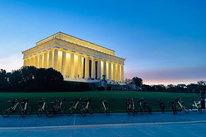 Washington DC Sites at Night Guided Bicycle Tour - Starting Point and Timing That Really Matters