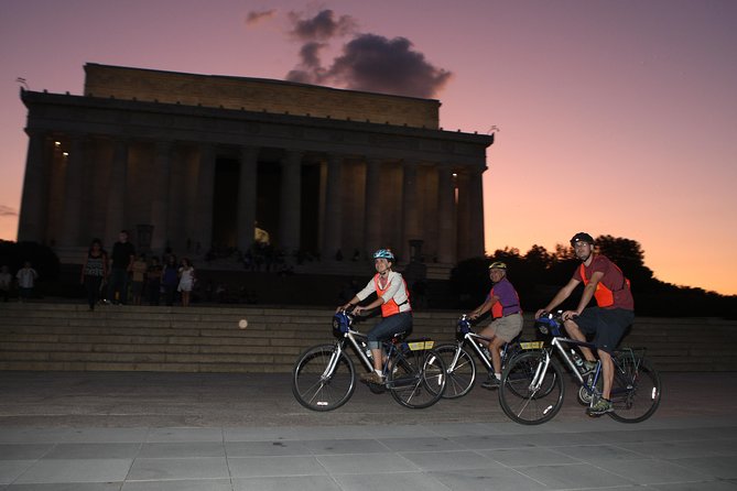 Washington DC Sites at Night Guided Bicycle Tour - How Easy Is It, Really? Distance, Terrain, and Night Riding