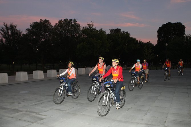 Washington DC Sites at Night Guided Bicycle Tour - Lincoln, the Korean War Memorial, and MLK: Views Plus Short Walks