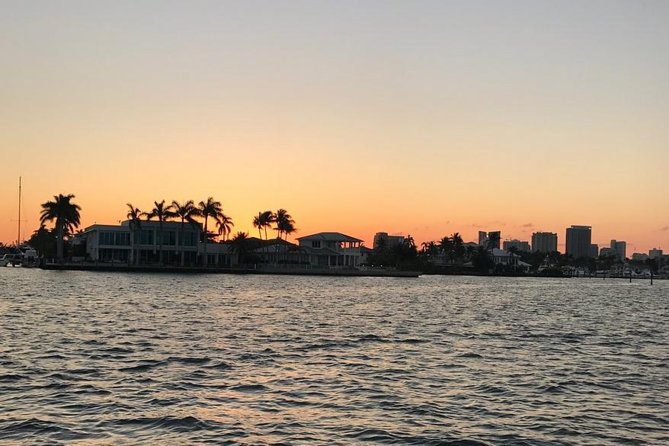 Water Taxi All Day hop-on hop-off Venice of America Boat Tour - Las Olas Blvd: where the city energy makes sense