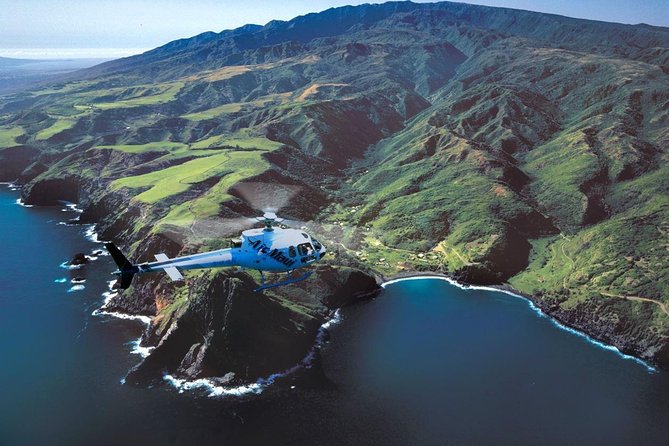 West Maui and Molokai Special 45-Minute Helicopter Tour - West Maui and Molokai From the Seat: What This Flight Feels Like