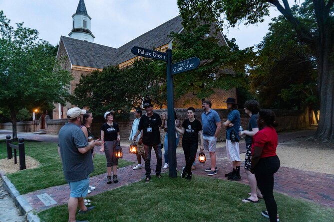 Whispers of Williamsburg Haunted Ghost Tour with Add-on options - What the guides do that makes or breaks the night